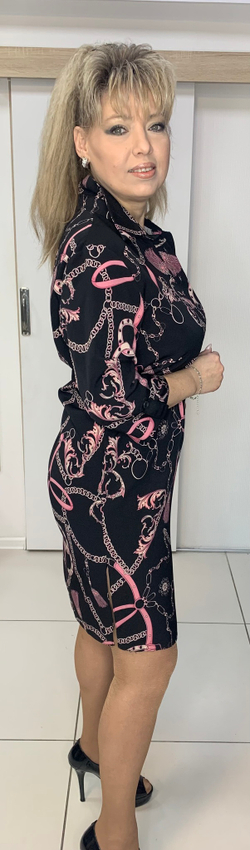 Платье-туника с ярким принтом