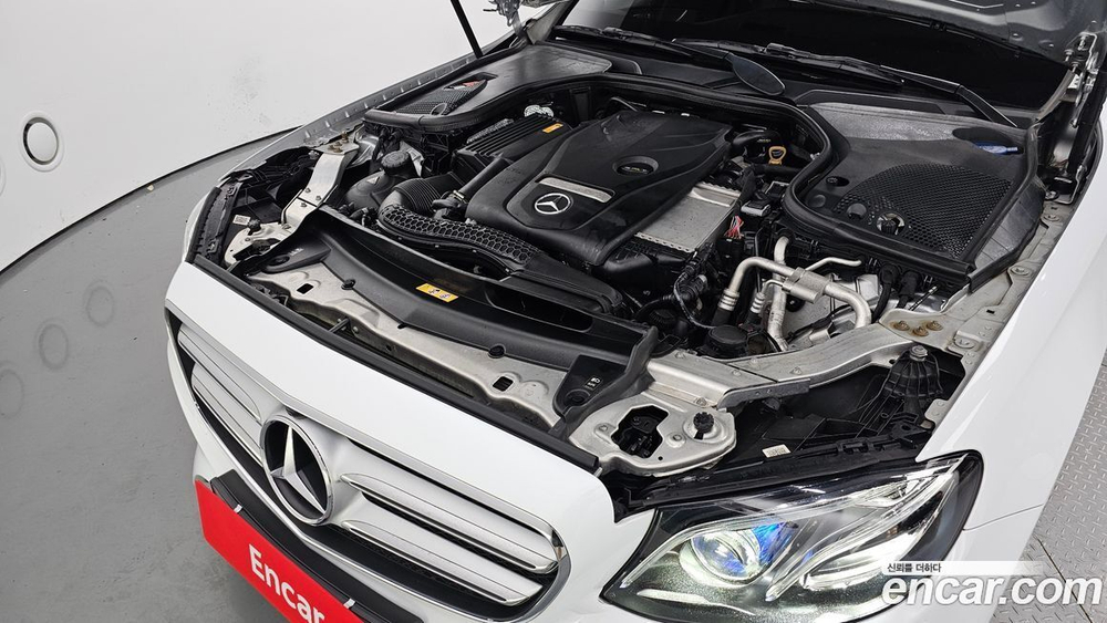 Mercedes-Benz E-Class W213 E300 AMG Line (09.2019)