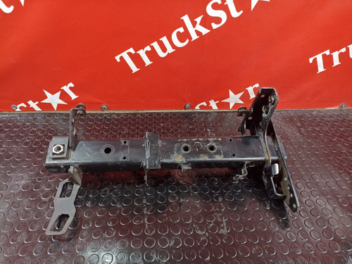 Кронштейн крыла переднего правый 2018г.