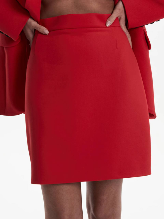 Юбка мини в красном цвете