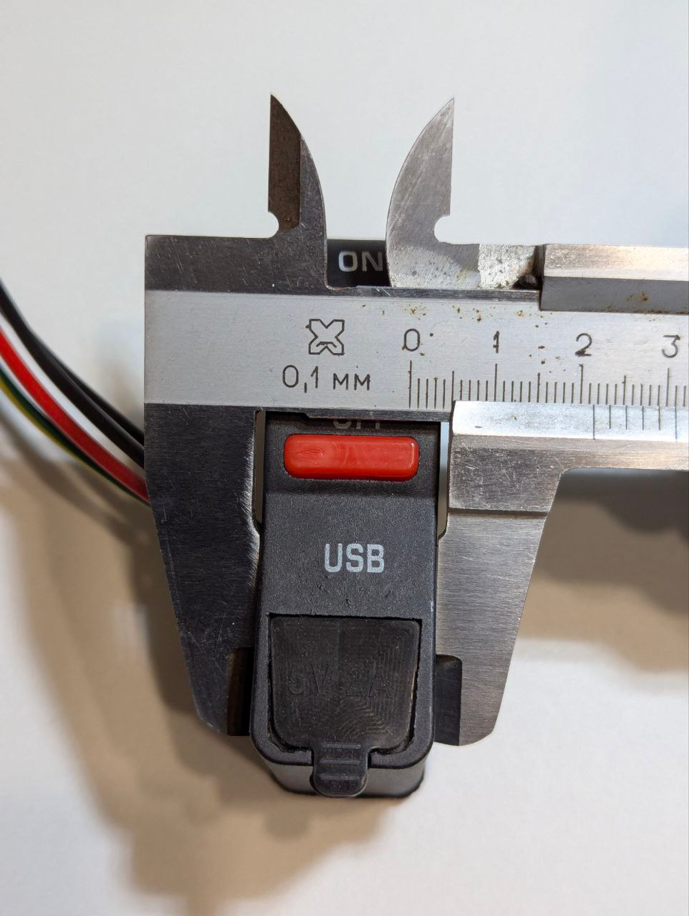 Пульт переключатель c USB на руль 22мм для мотоциклов, электровелосипедов и электросамокатов универсальный