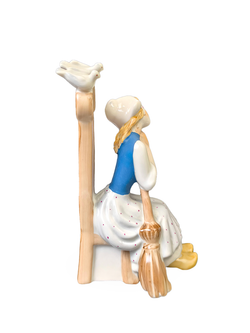 Фарфоровая статуэтка "Золушка" КЭКХЗ