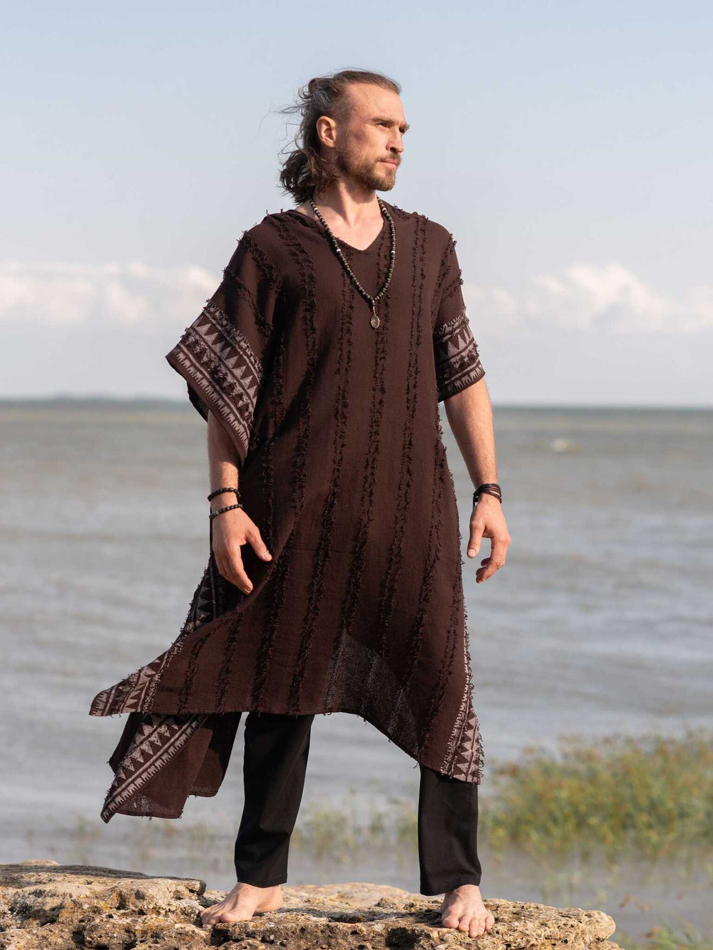 Накидка-пончо с капюшоном Tribal (коричневая)