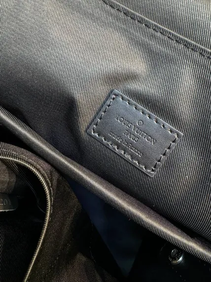 Рюкзак Louis Vuitton Fastline черный