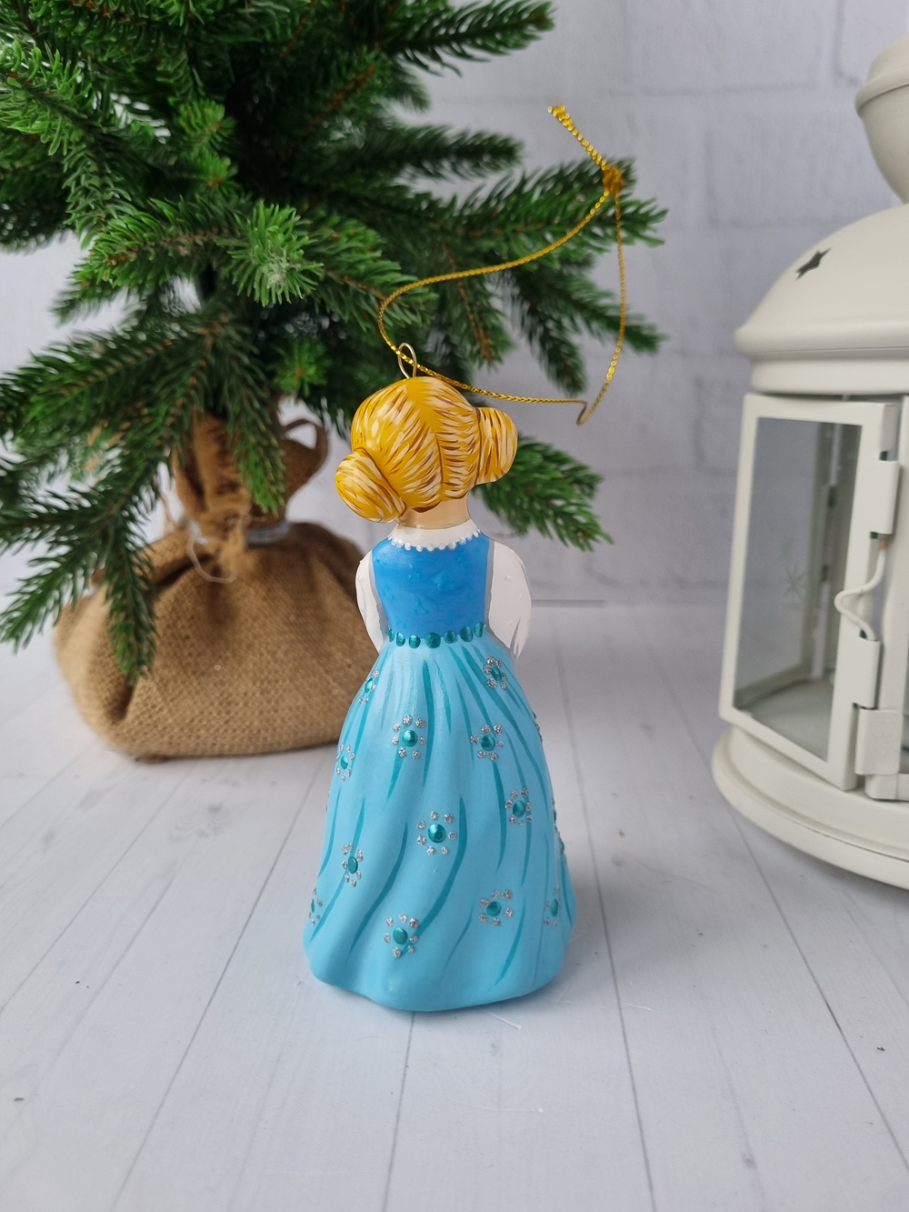 Девочка с мишкой ёлочная игрушка из фарфора