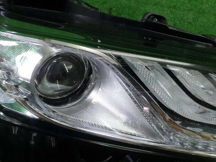 Фара правая Toyota Camry xv70 (2020-н.в.) LED