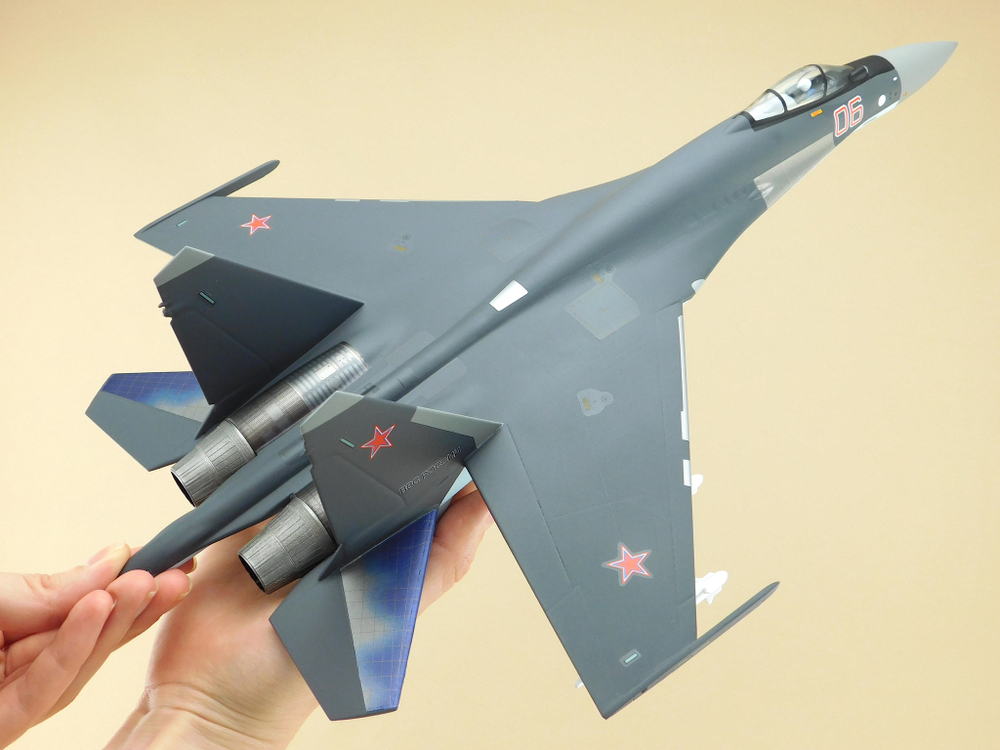 Модель самолета Су-35С (М1:48, ВВС России, 06, Графит)