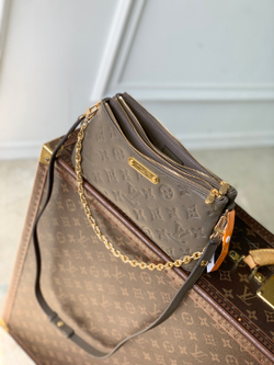 Louis Vuitton Liv Pochette