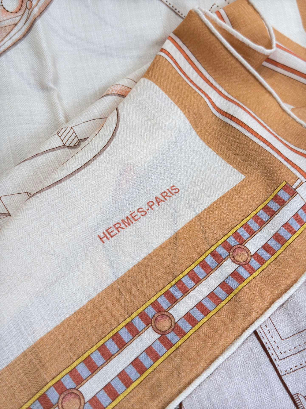 Шаль Chevaux Dechaines 140