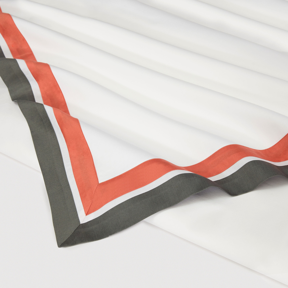 Постельное белье 2 спальное евро Сlaire&Caroll Jacqueline белое с серо-зеленым кантом