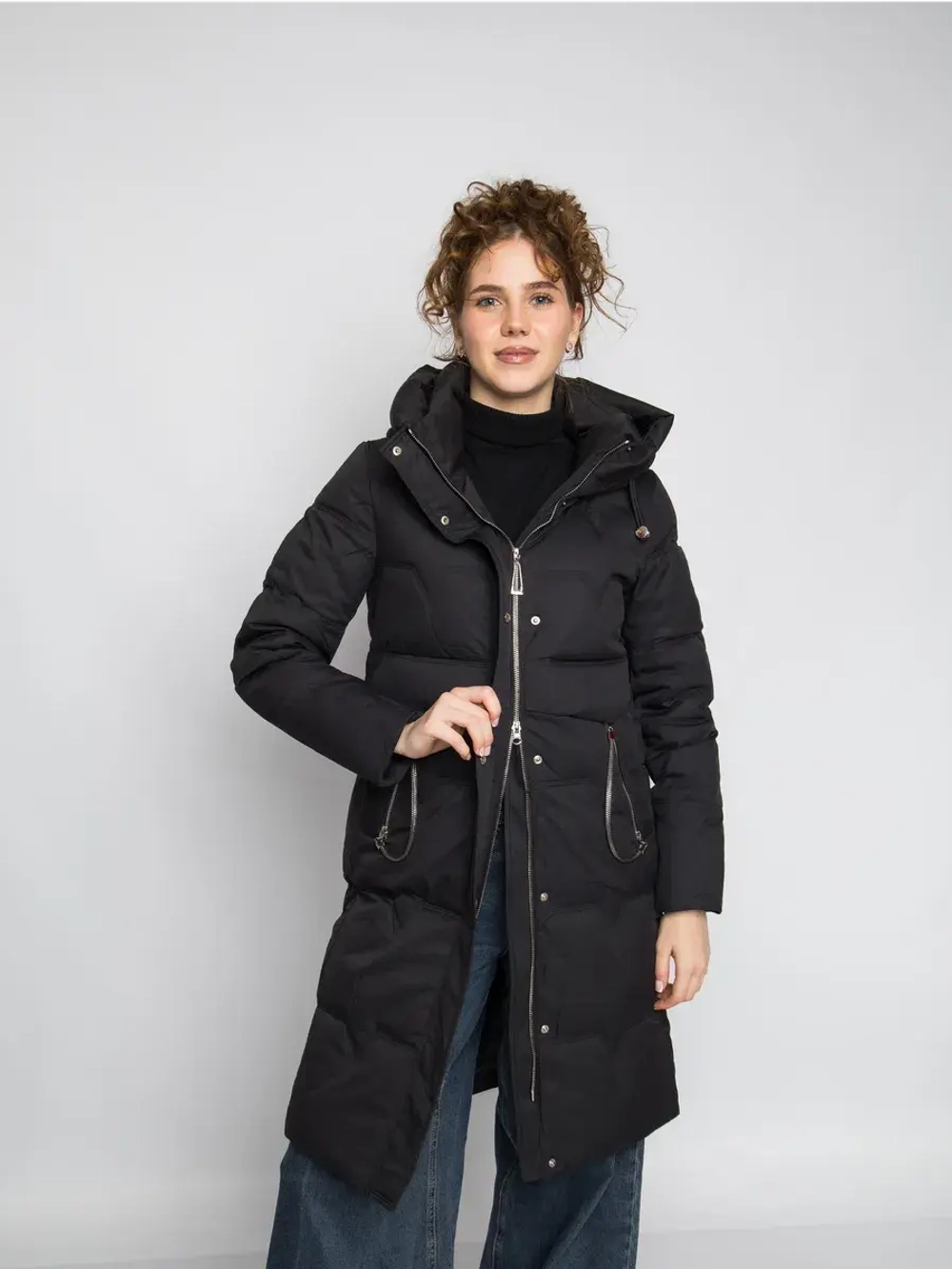 Куртка зимняя удлиненная с капюшоном