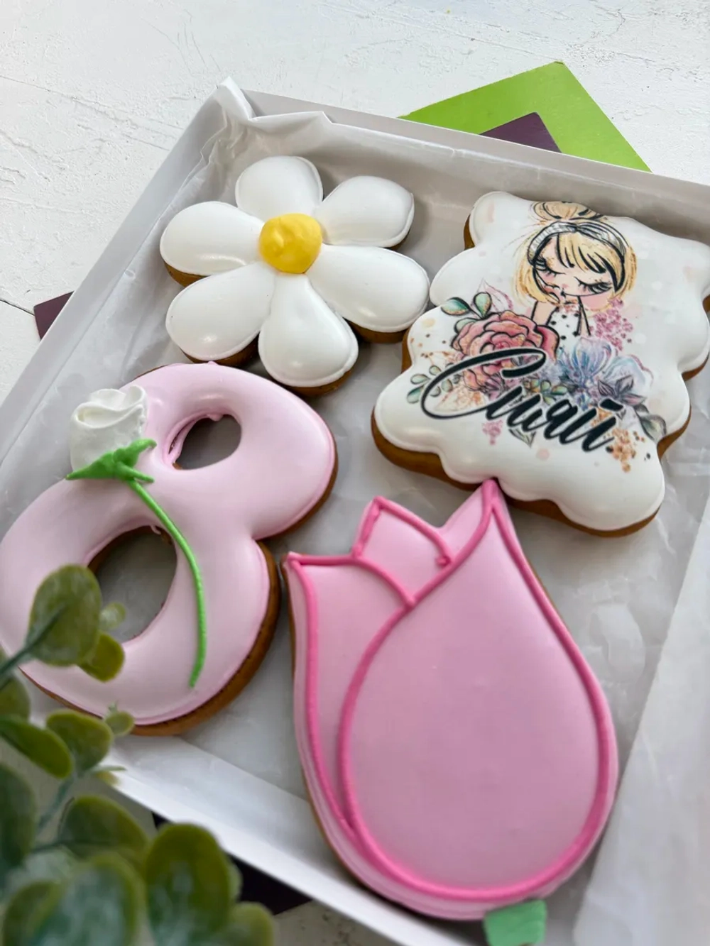 Набор имбирных пряников 8 Марта вкусный подарок