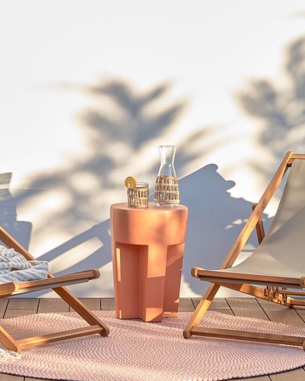 Приставной столик Vilena из терракоты Ø 33 см La Forma Испания