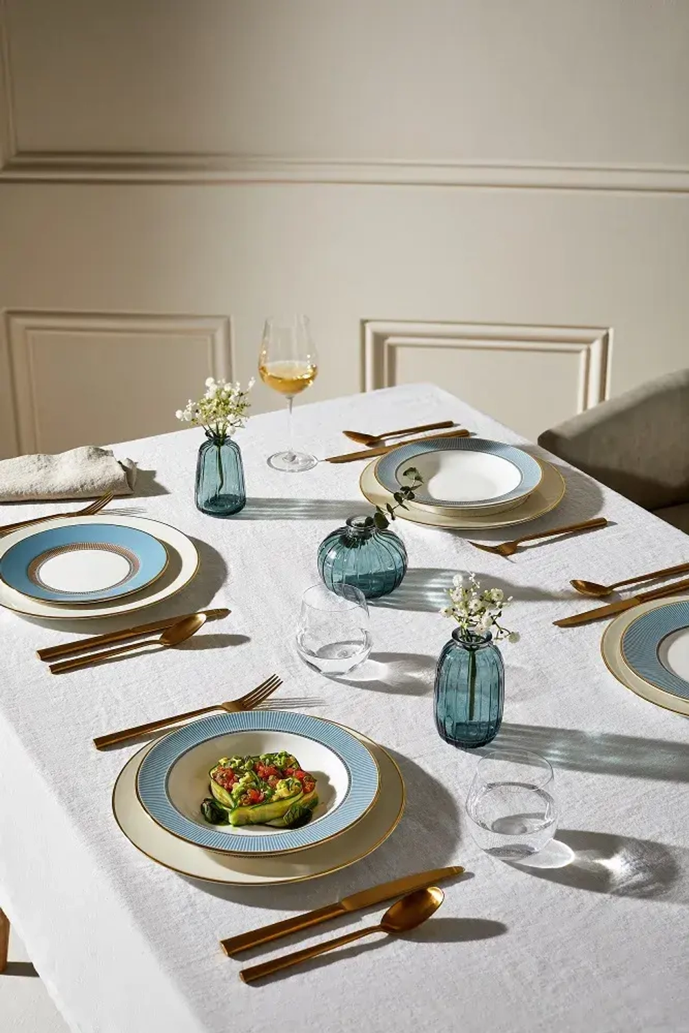 Wedgwood Обеденная тарелка Helia 27,3 см