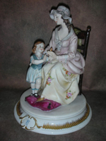 Статуэтка. Фарфор. Материнство. Capodimonte. Италия