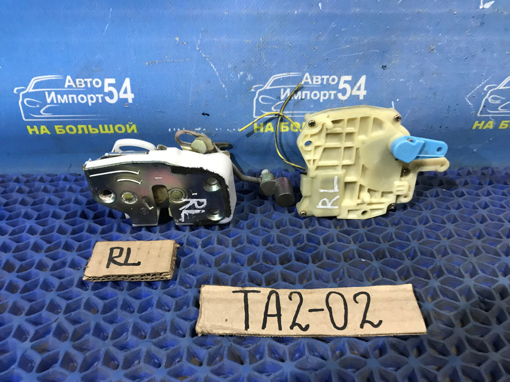 Замок двери задней левой Honda AVANCIER 2001