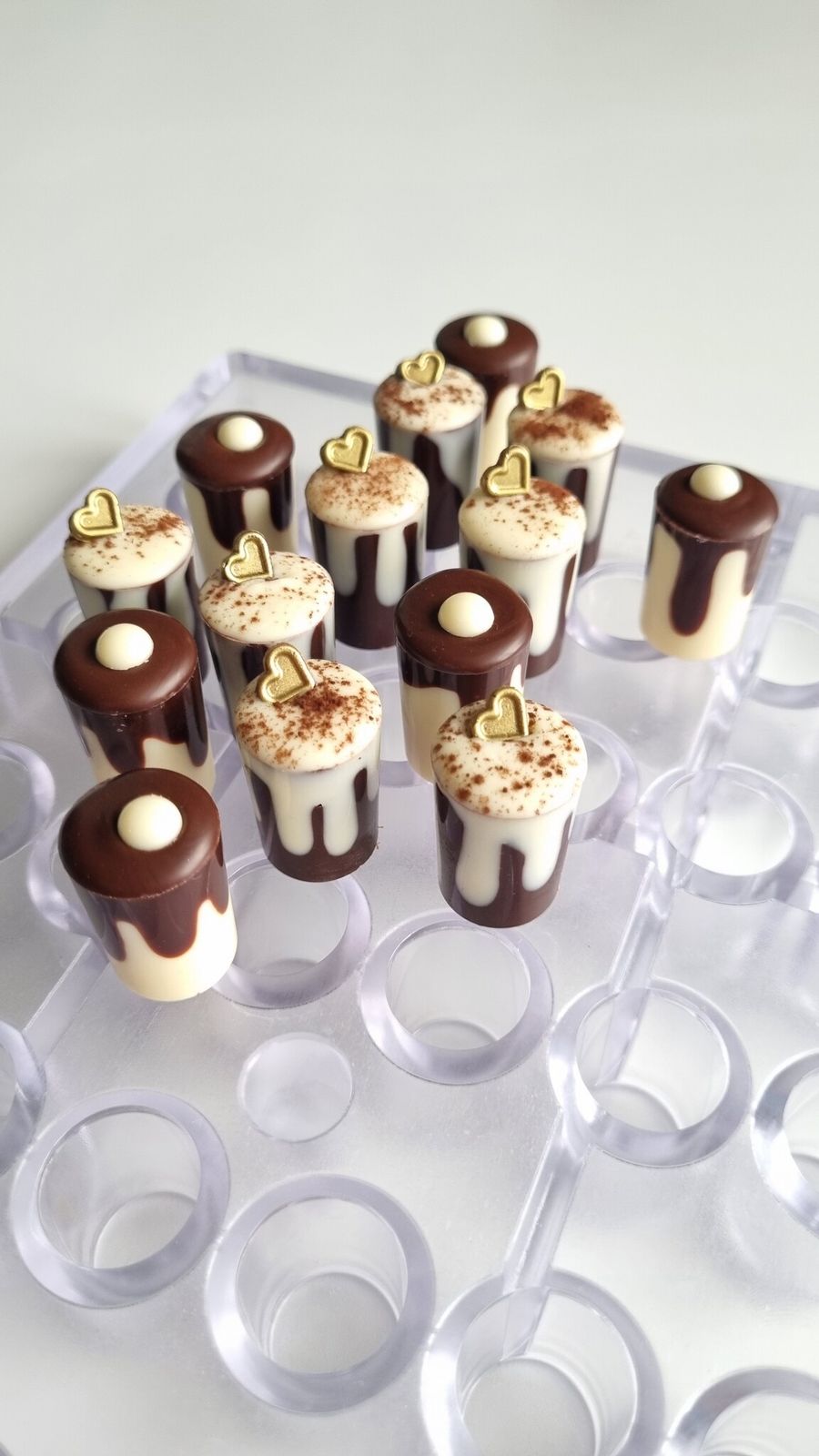 884| Форма для шоколадных изделий "Цилиндр" (275*175мм)