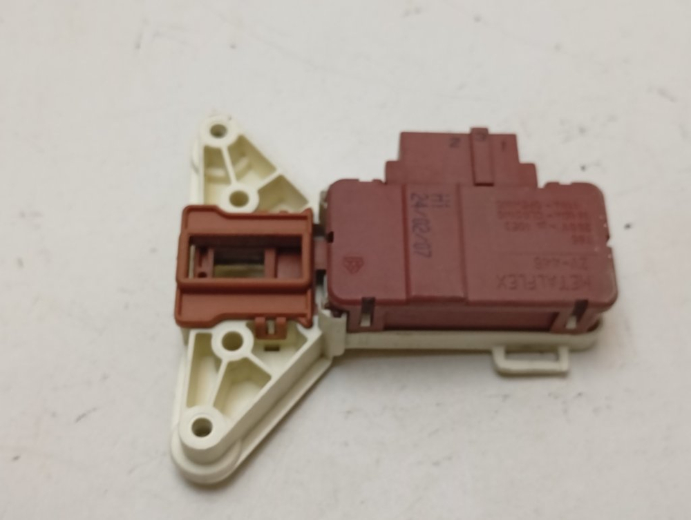 FL105S кт50 Блокировка люка для стиральной машины Ardo 49011687 б/у