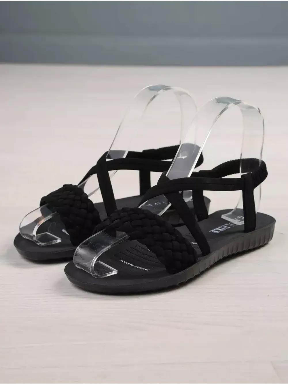 Сандалии летние