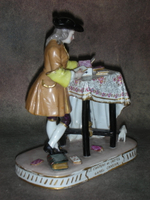 Статуэтка. Фарфор. Карточный домик. Франция