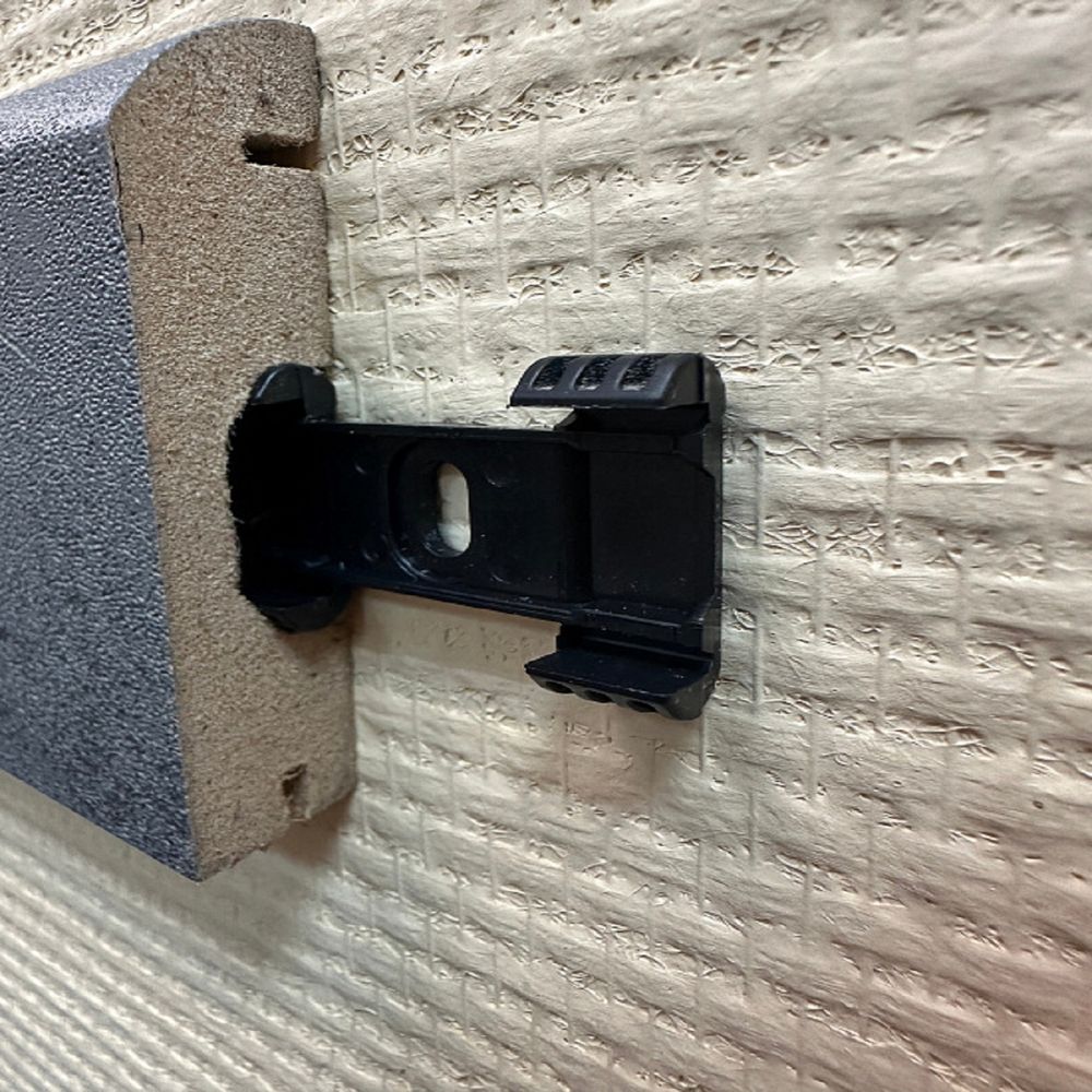 Монтажные клипсы Teckwood АBS к плинтусу МДФ