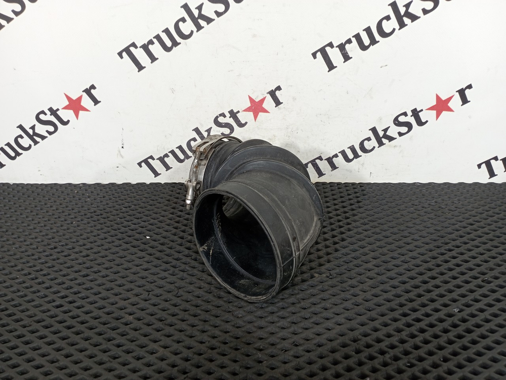 Патрубок воздушного фильтра