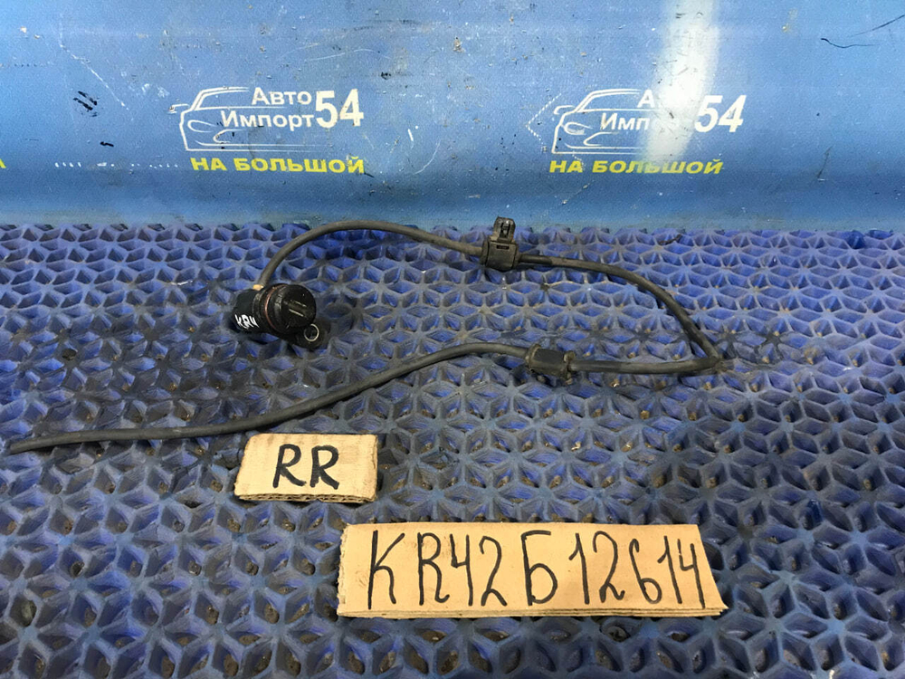 Датчик ABS задний правый TOYOTA TOWNACE NOAH 1996-2007