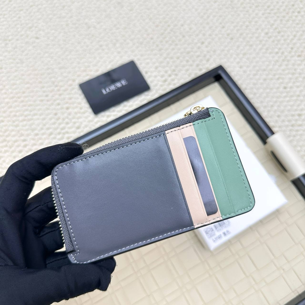 Визитница Loewe