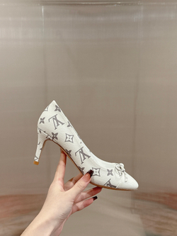 Louis Vuitton Pump (6 colors)