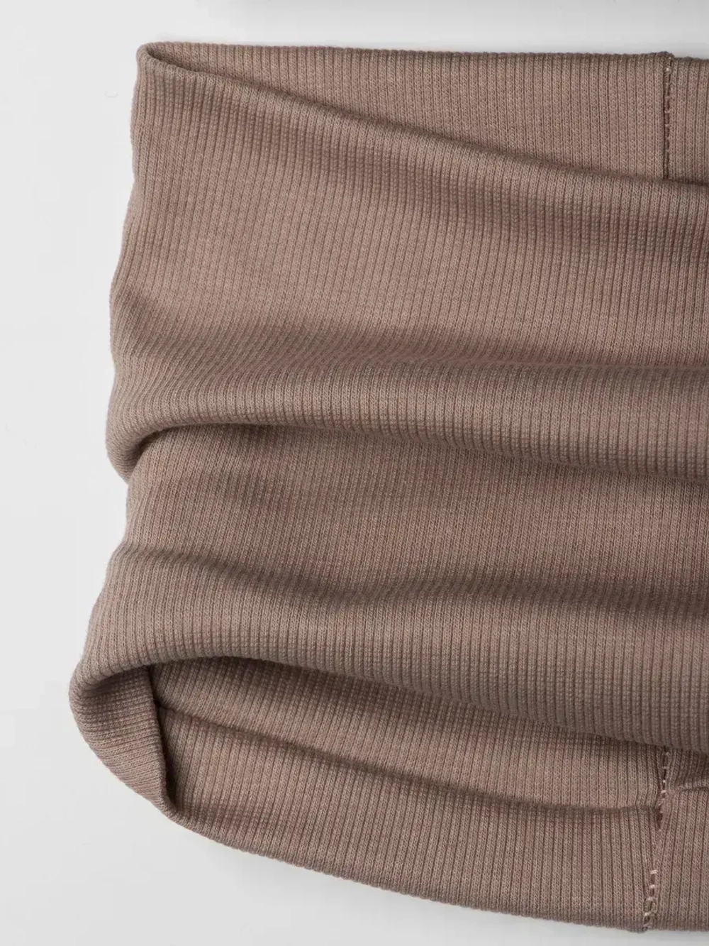 Шапка для мальчика осенняя со снудом