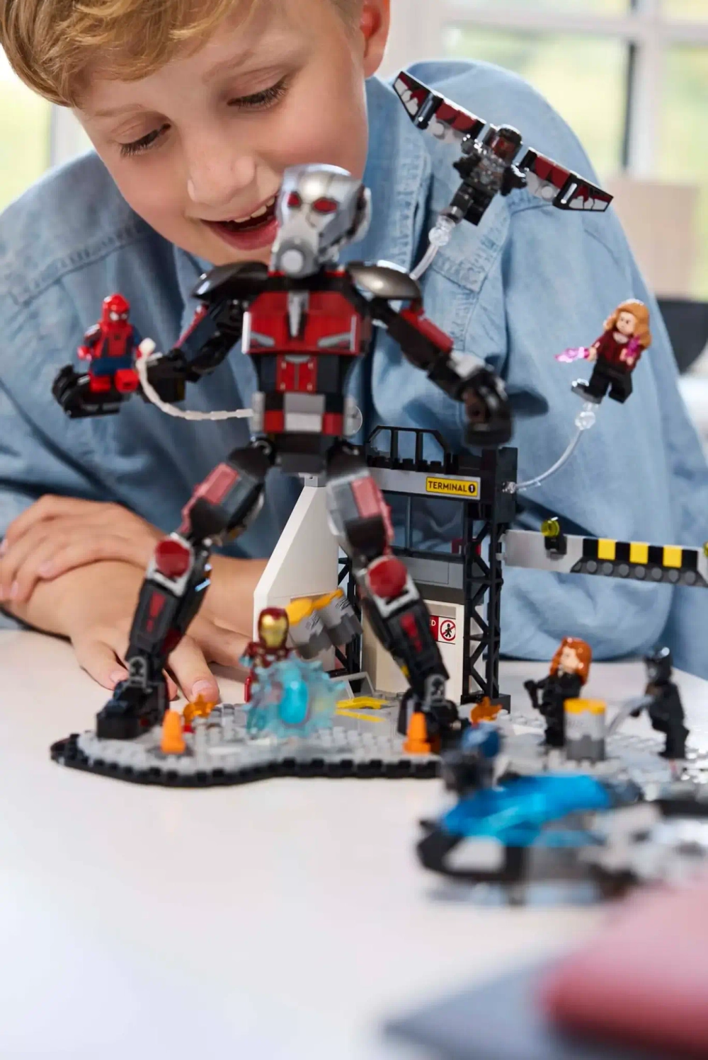 Конструктор LEGO Marvel 76314 Капитан Америка: боевик Гражданской войны