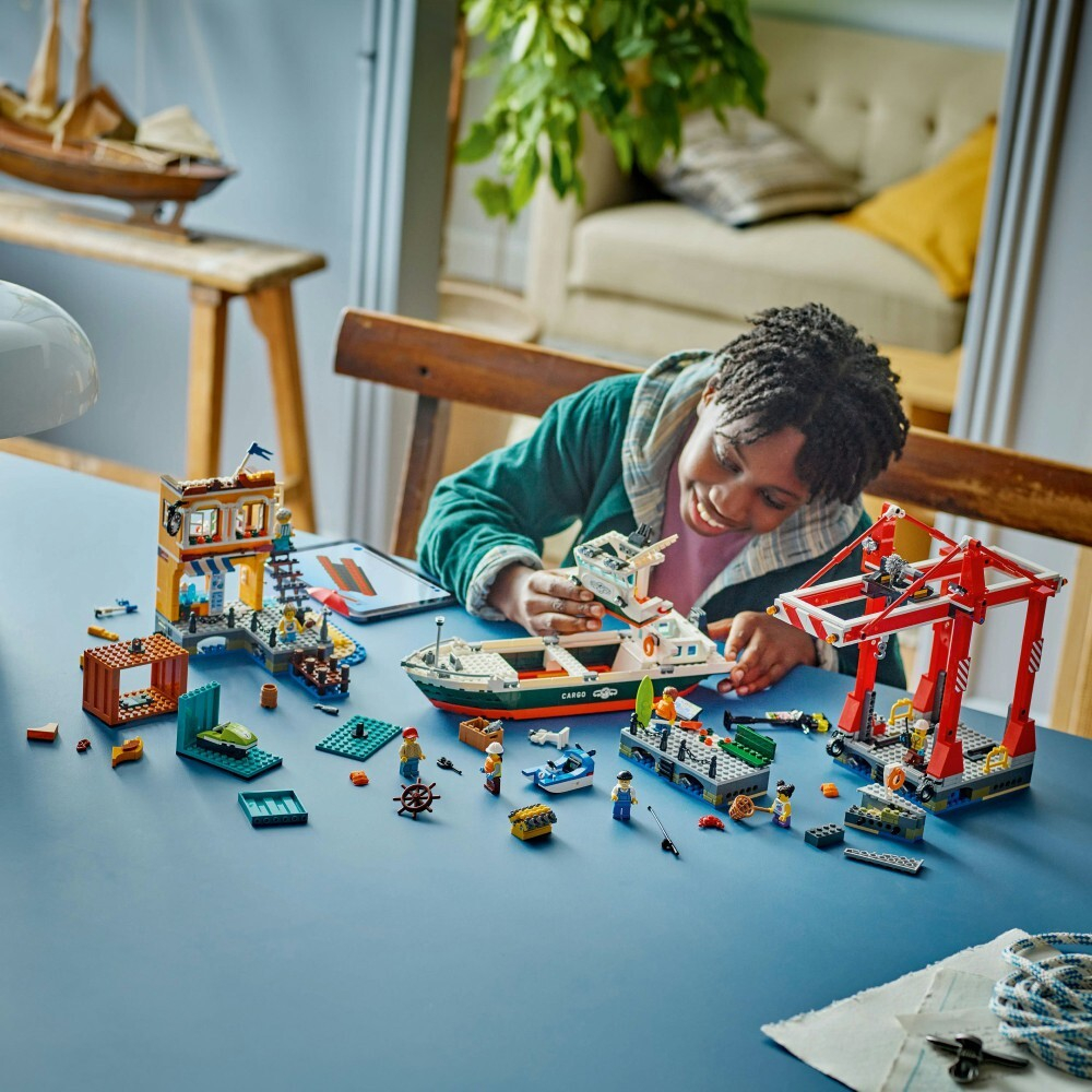 LEGO City - Морской порт с грузовым кораблем 60422 / артикул   60422  / GTIN 5702017587288