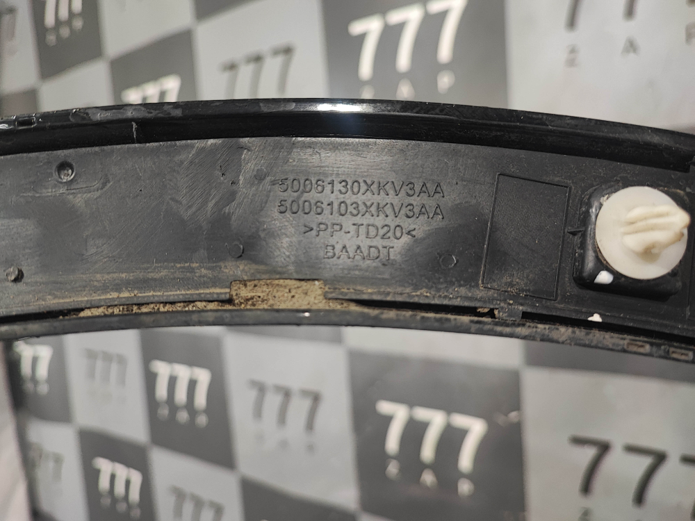 Накладка крыла переднего левого Tank 500 21-нв Б/У Оригинал 5006100XKV3AA