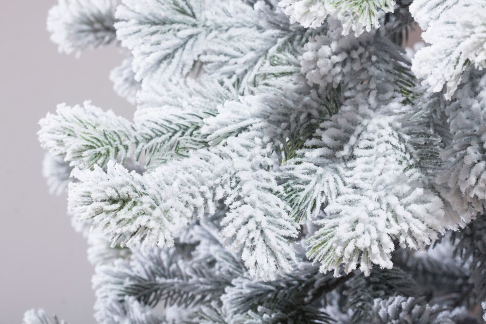 Заснеженная ель «Кадриль» (Литая хвоя) 230 см / 2,3 м