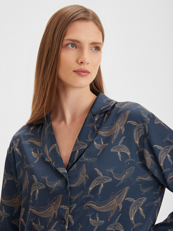 Шелковая блуза с китами