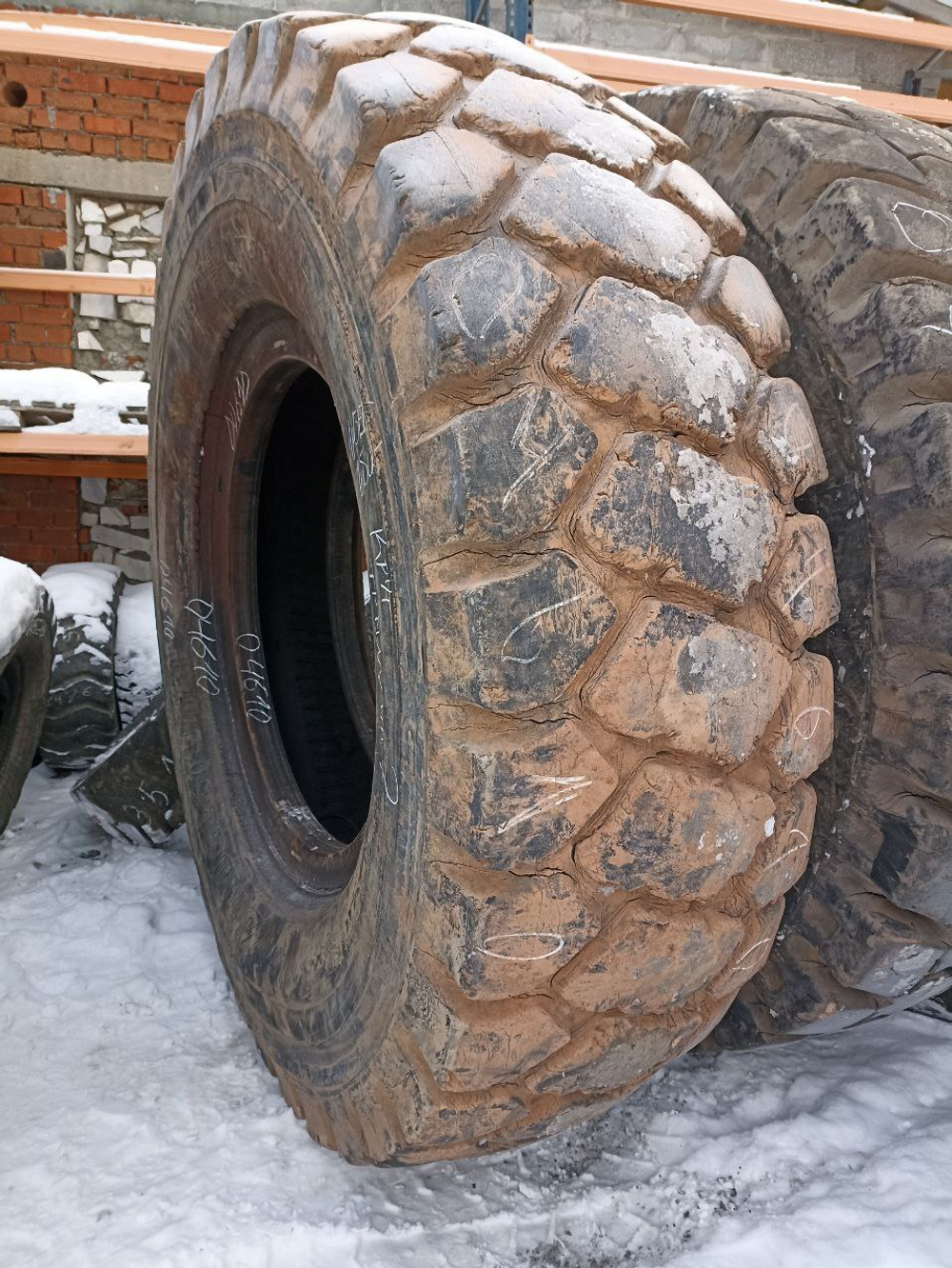 27.00R49 Bridgestone VMTP шина б/у