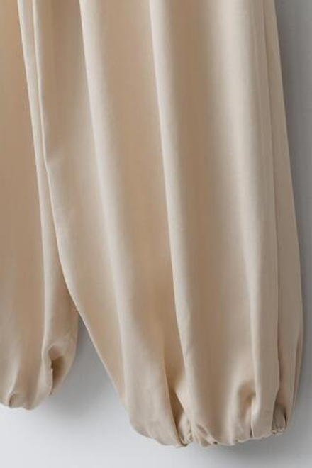 ZARA БРЮКИ БОМБАЧО С ЗАЩИПАМИ, СВЕТЛО-БЕЖЕЫЙ