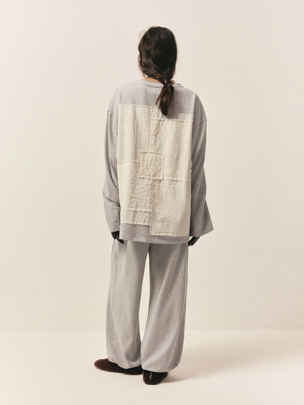 Брюки из soft-touch трикотажа