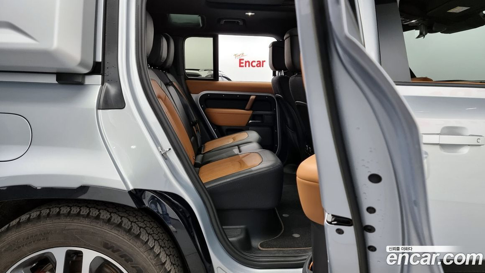 Land Rover Defender (L663) 110 P400 X (07.2022)