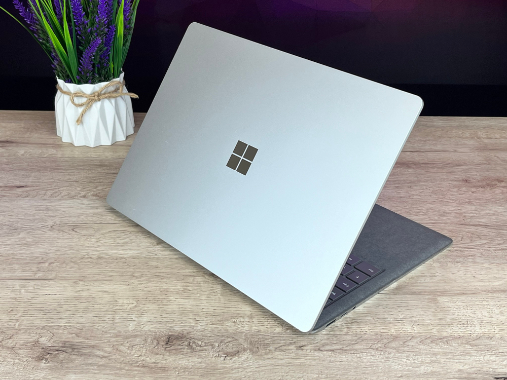 Ноутбук Microsoft Surface Laptop 3 13.5" 2256x1504, i5 1035G7, RAM 8 ГБ, SSD 256 ГБ, Intel Iris Xe Graphics, Windows 10 Pro