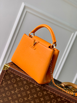 Louis Vuitton Capucines BB