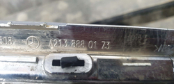 Молдинг решетки радиатора Mercedes E (W213) 16-20 Б/У Оригинал A2138880173