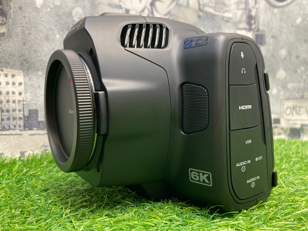 BlackMagic Design Pocket Cinema Camera 6K Pro