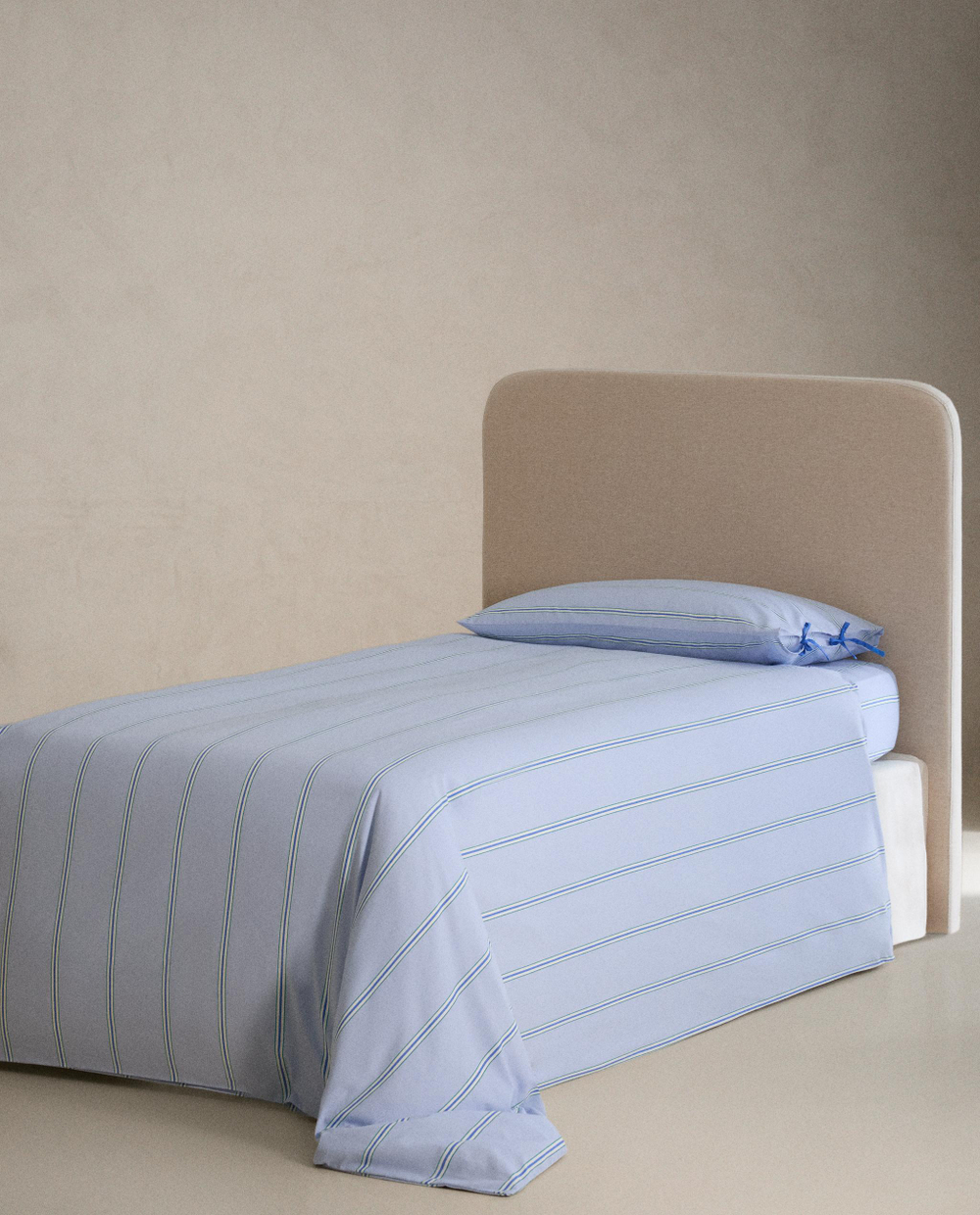 Простыня на резинке Zara Home, хлопок 100%, в полоску, 1612/900
