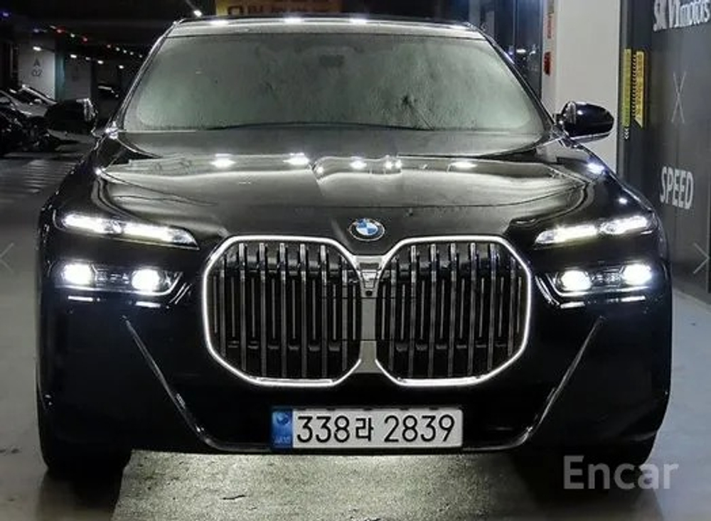 BMW 7 серии (G70) 740i sDrive M Sport