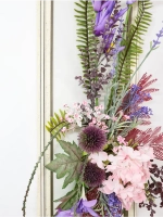 Искусственные цветы для декора стен