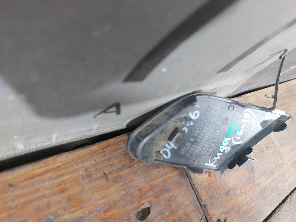 Заглушка буксировочного крюка Ford Kuga 2 (CBS) 16-19 Б/У Оригинал 2346862