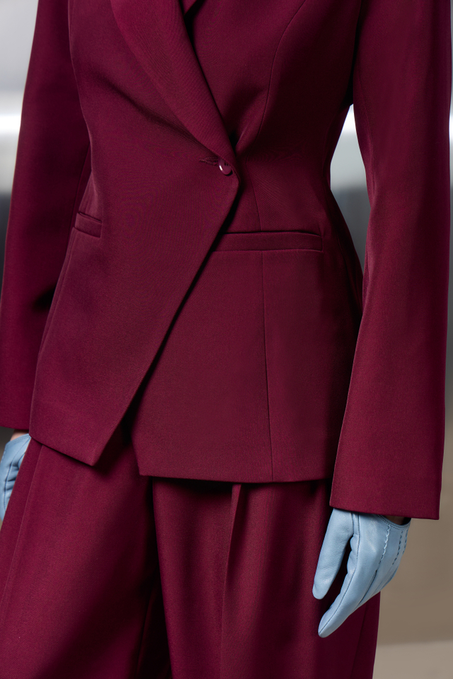 Жакет двубортный приталенного силуэта