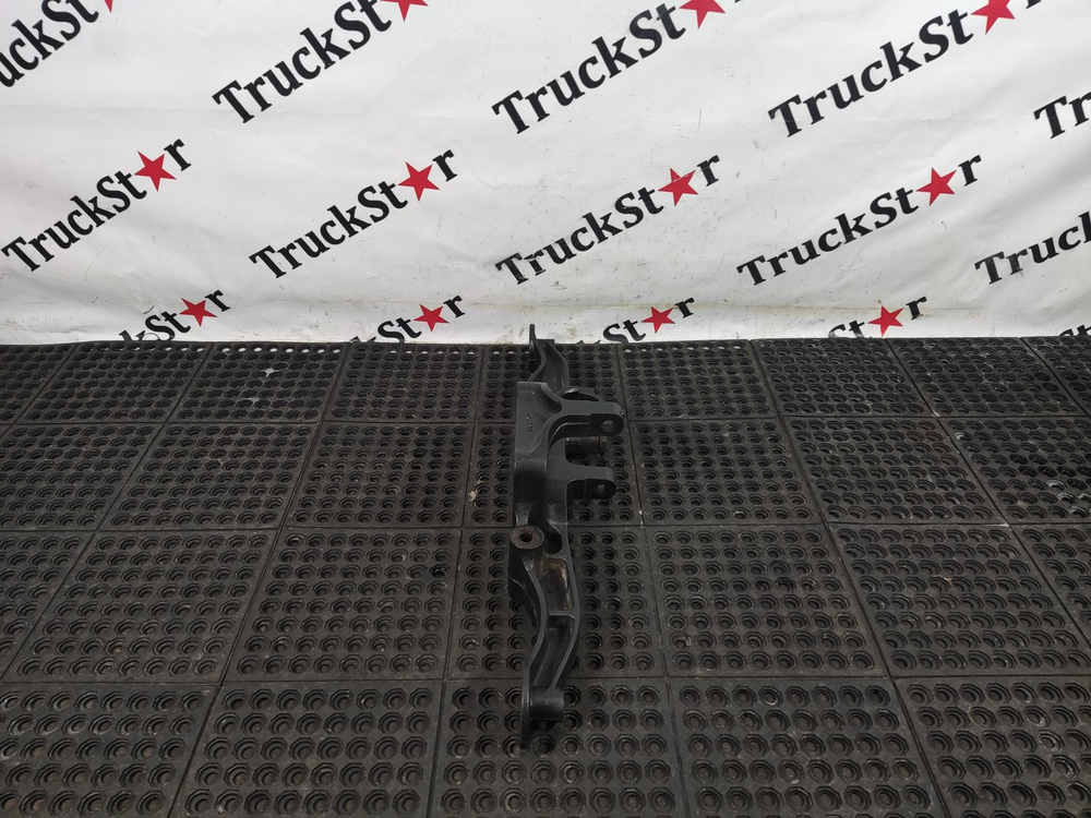 Кронштейн пневморессоры задний левый 2023г