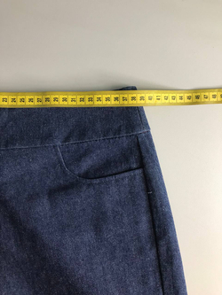 Шорты свободного кроя, визуально на 44 размер